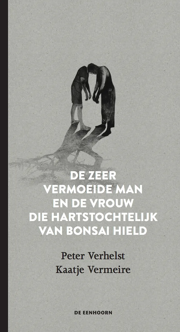De zeer vermoeide man en de vrouw die hartstochtelijk van bonsai hield, beeld 1